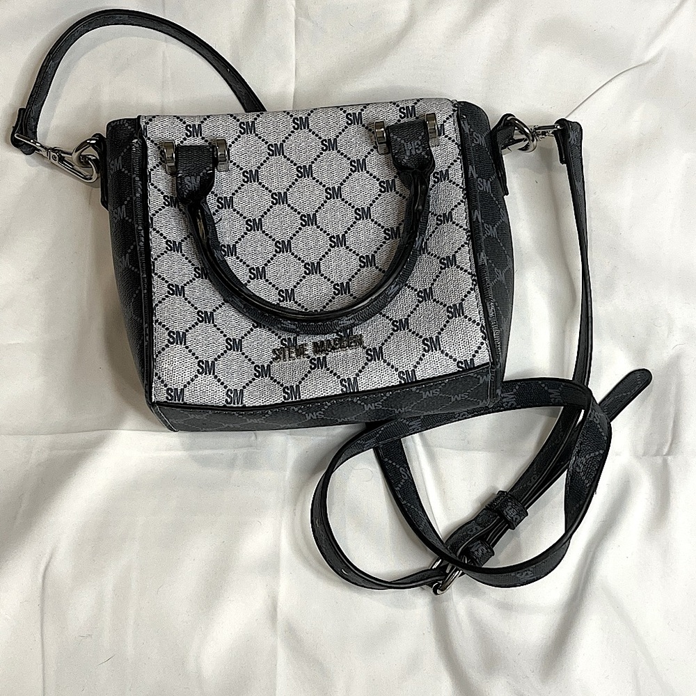 Steve Madden SM logo petite shoulder bag